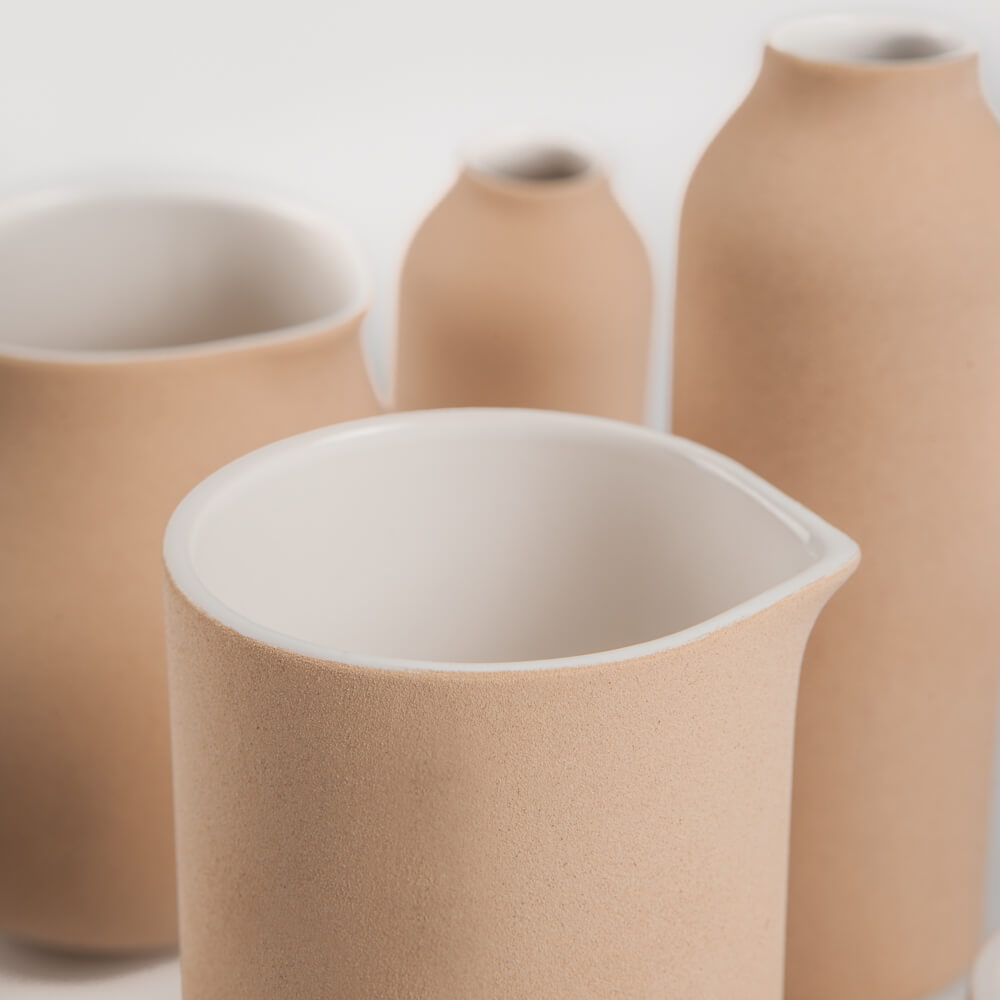 Beige-decorative-vase-set-4