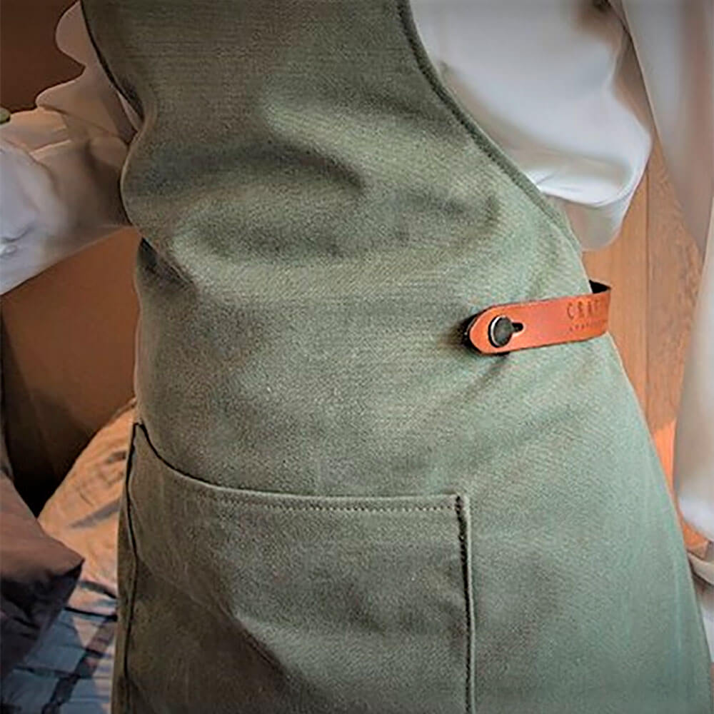 Washed-canvas-apron-green-2.