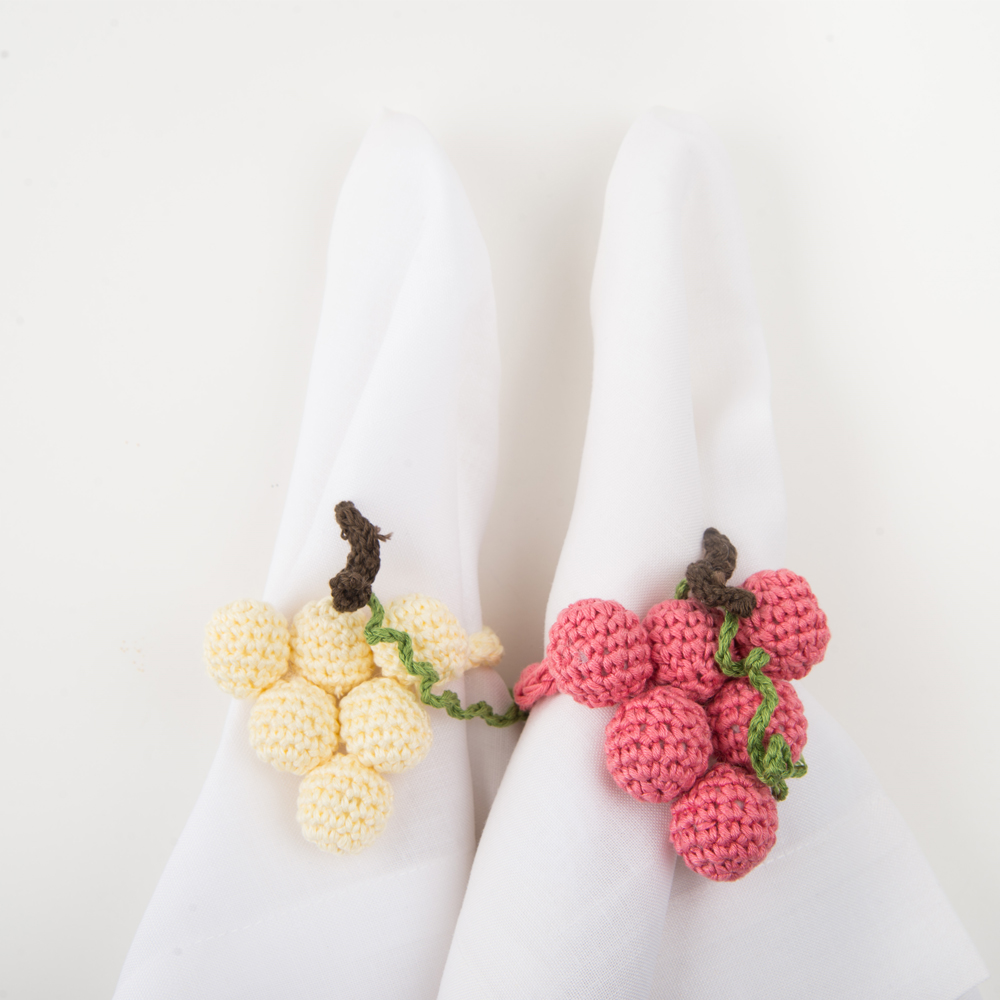 Crochet-grape-napkin-ring-set-I-3