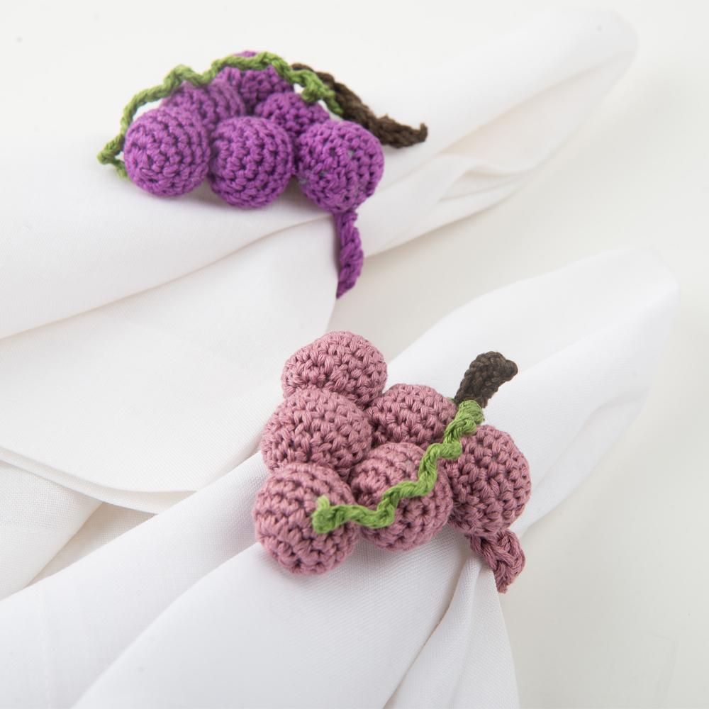 Crochet-grape-napkin-ring-set-IV-2
