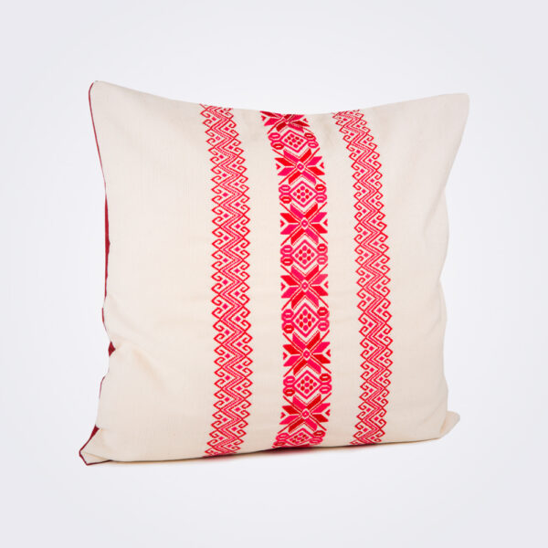 Red stars and stripes pillow cover product picture.