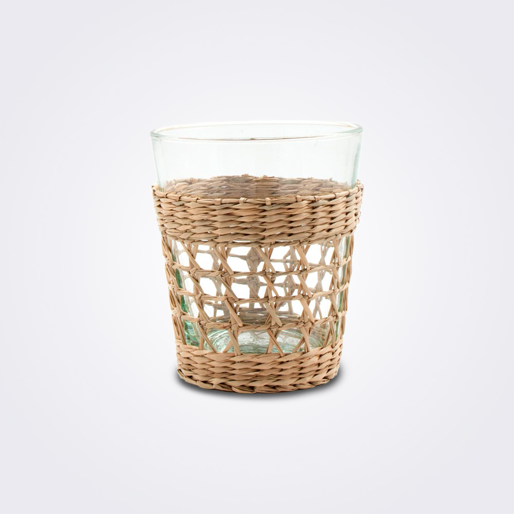 Seagrass cage tumbler set details.