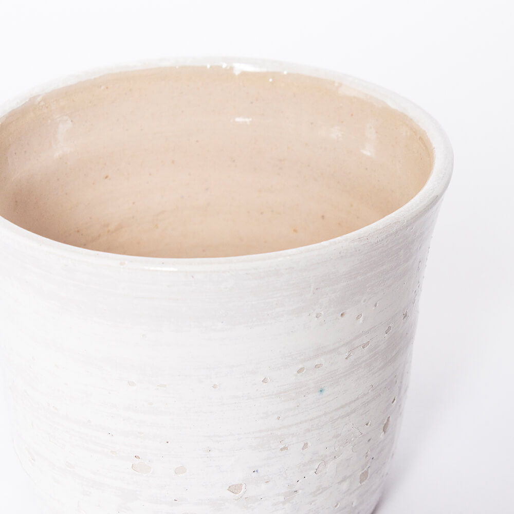 White-ceramic-pot-2