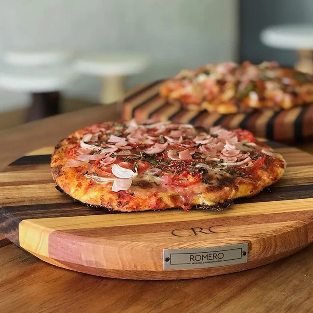 pizza cutting board