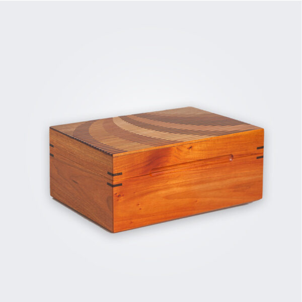 Wood tea box product picture.