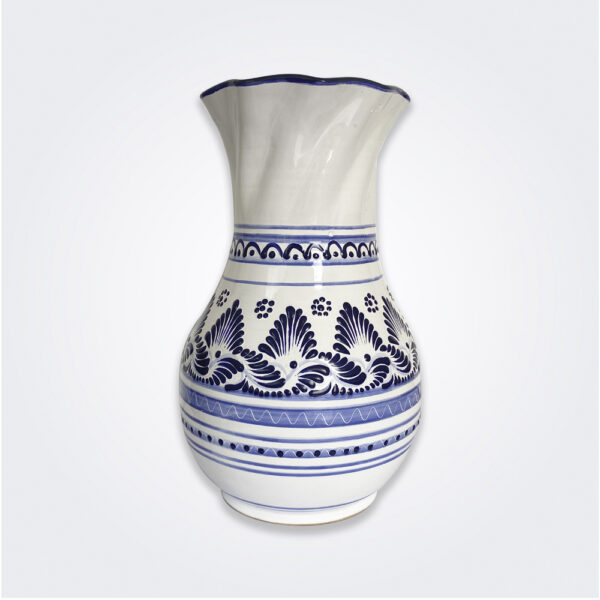 Talavera pottery vase product picture.